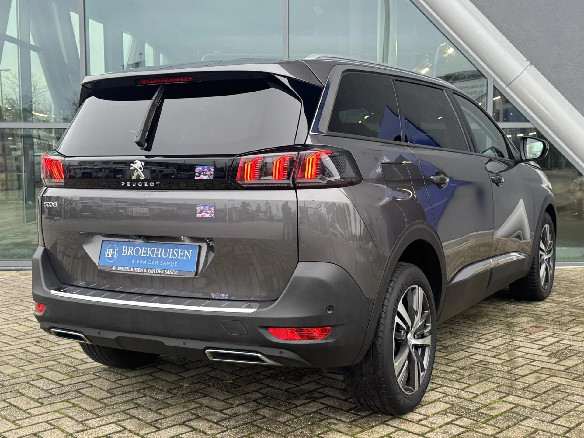 Hoofdafbeelding Peugeot 5008