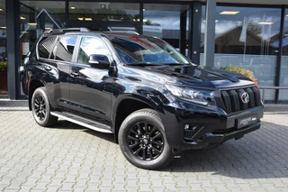 Hoofdafbeelding Toyota Land Cruiser Toyota Land Cruiser Landcruiser 150 2.8 D-4D 5DRS BLACK LINE A/T VAN