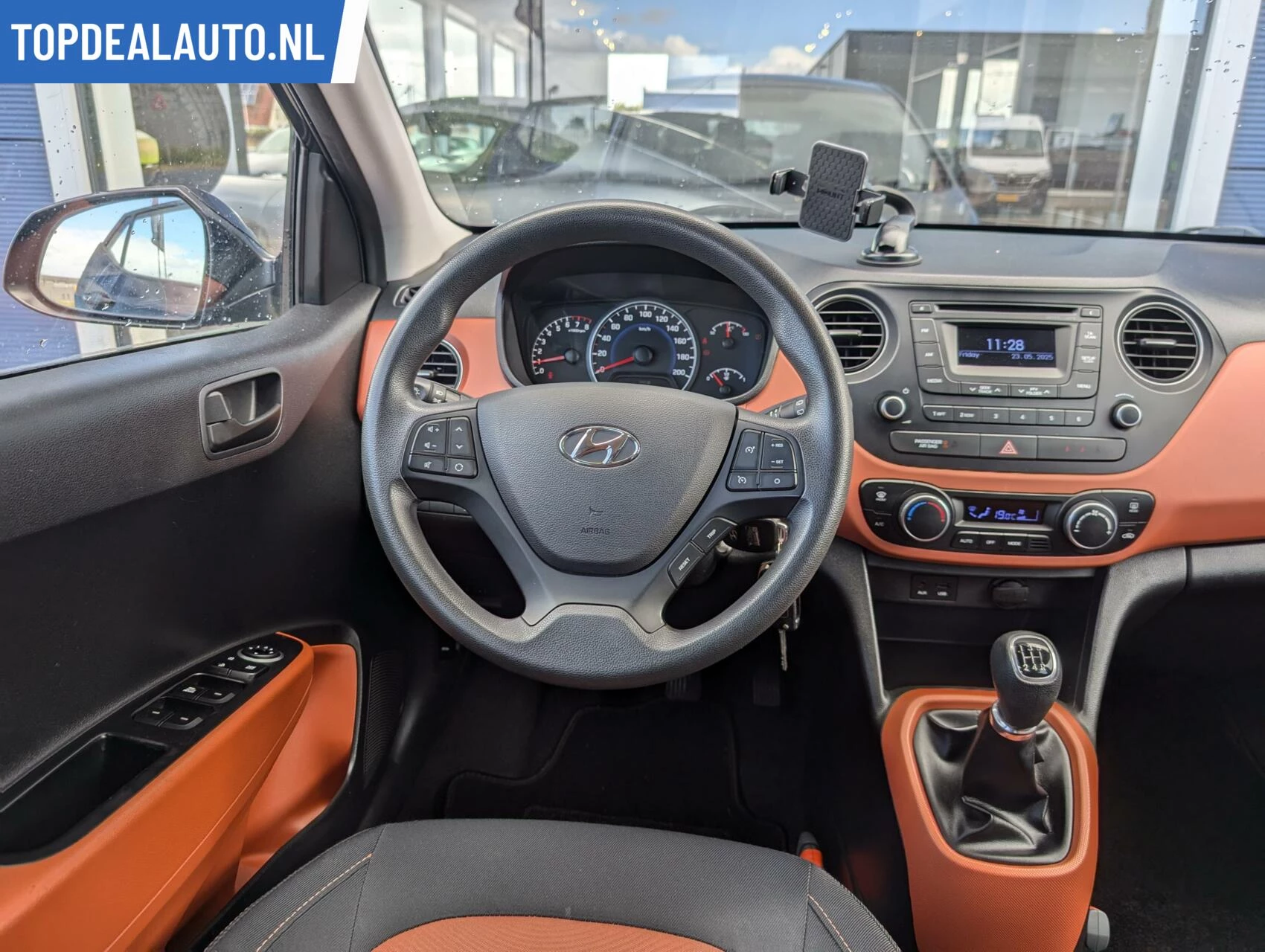 Hoofdafbeelding Hyundai i10