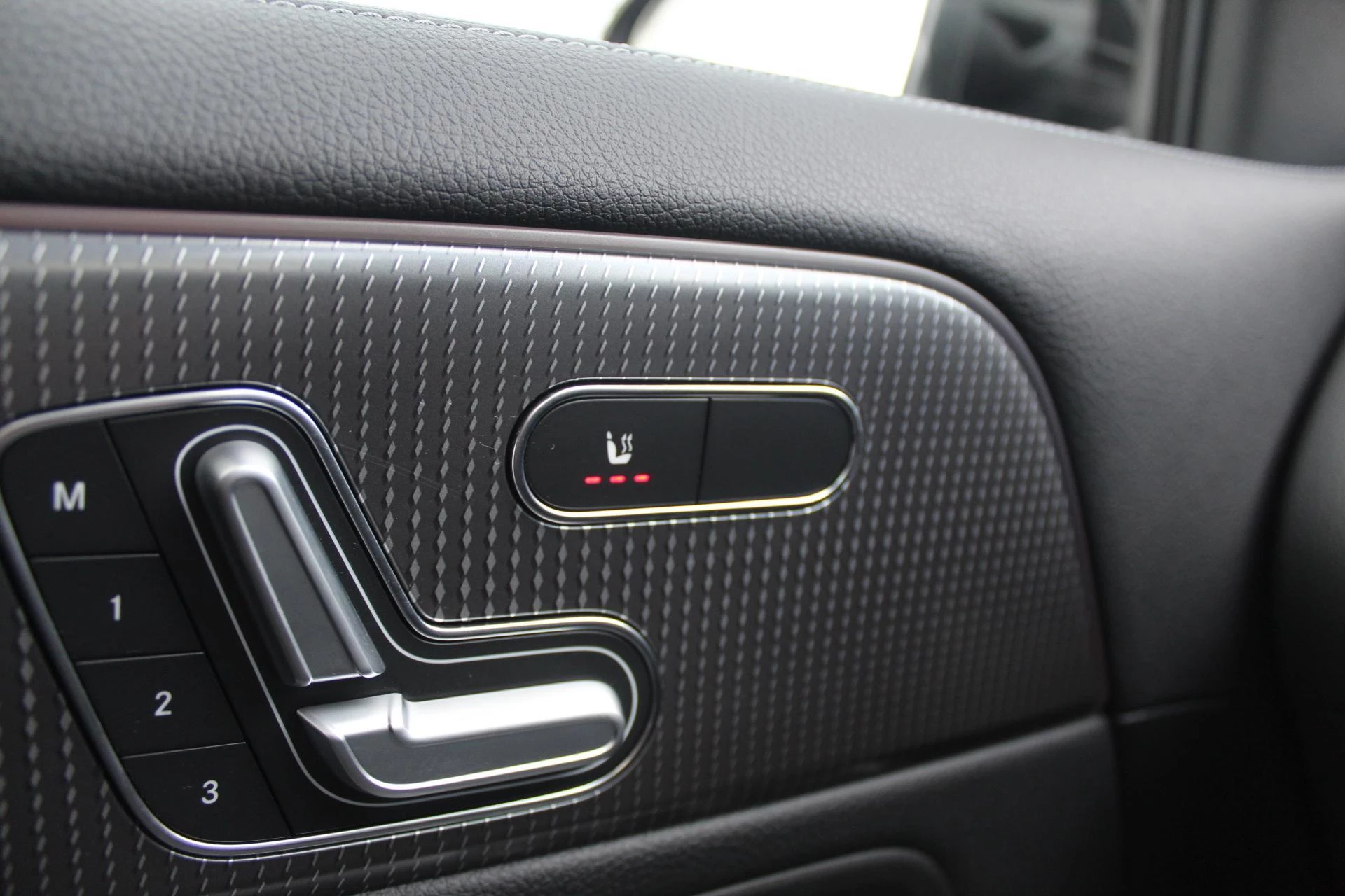 Hoofdafbeelding Mercedes-Benz EQA