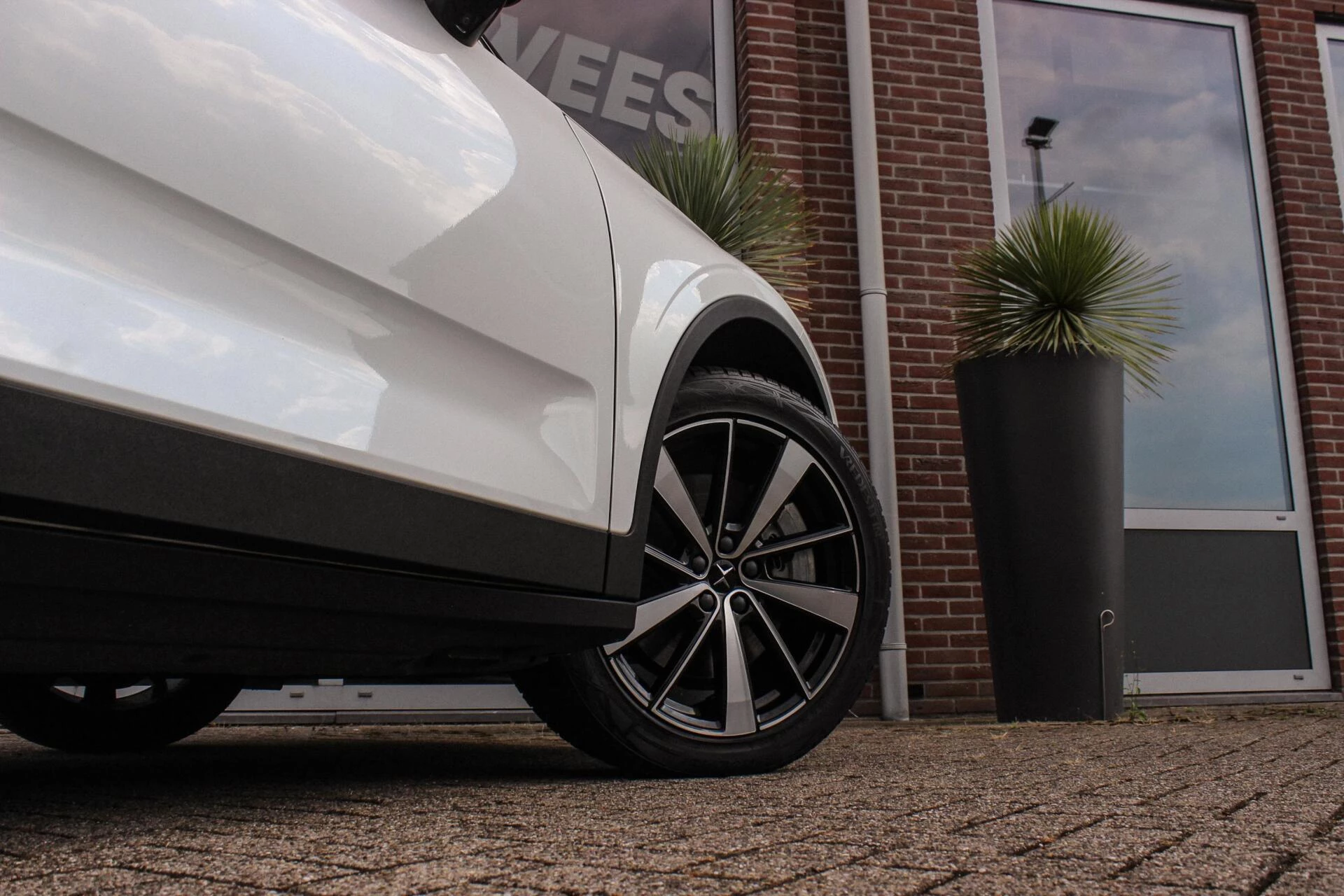 Hoofdafbeelding Polestar 2
