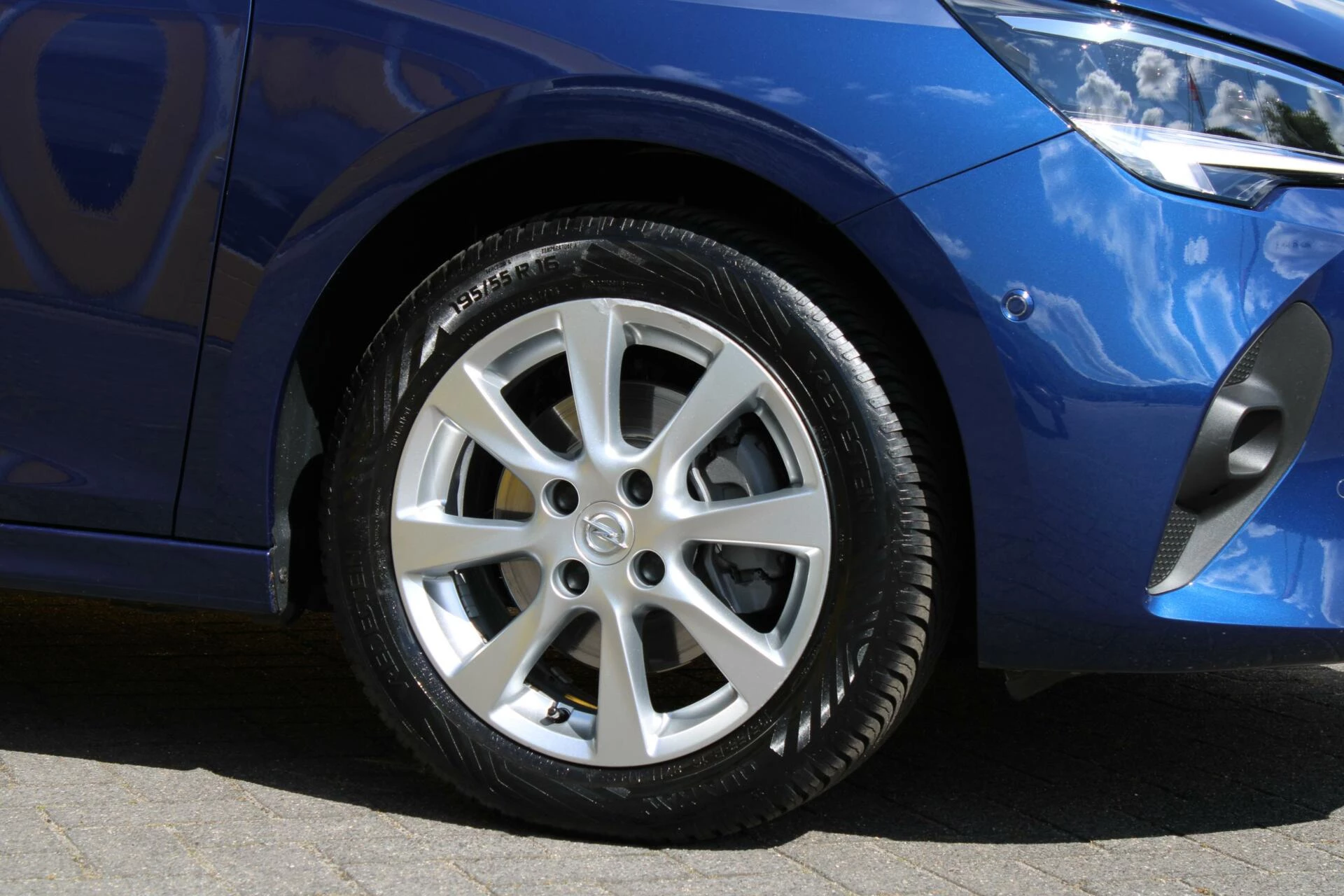 Hoofdafbeelding Opel Corsa