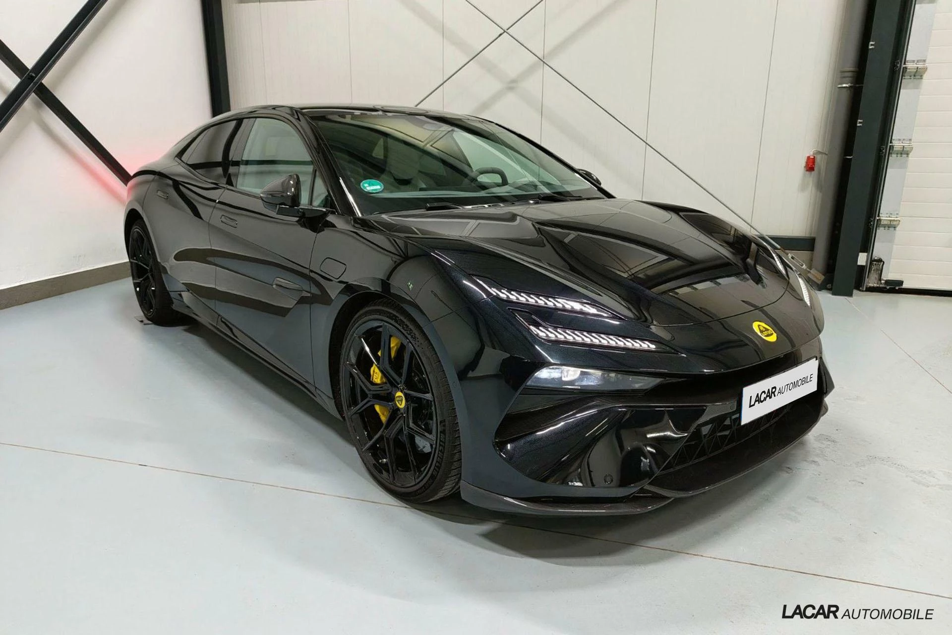 Hoofdafbeelding Lotus Emeya