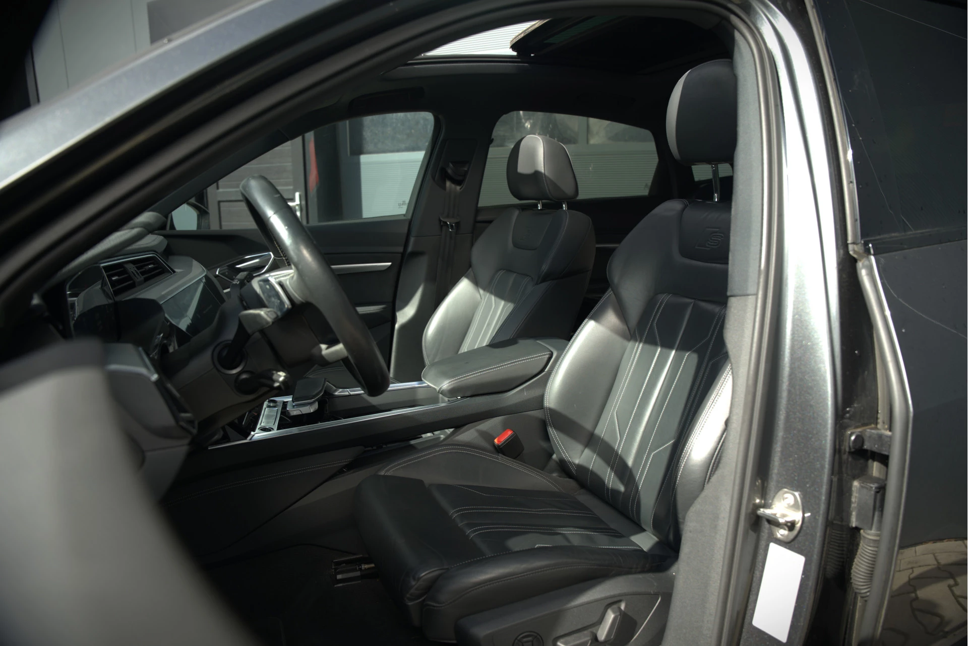 Hoofdafbeelding Audi e-tron