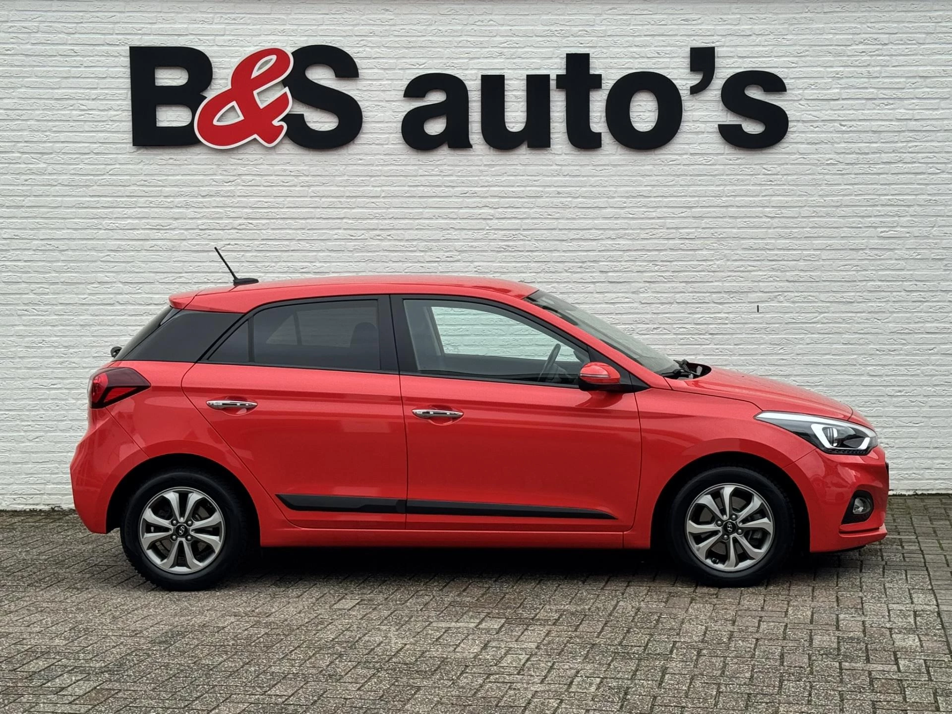 Hoofdafbeelding Hyundai i20