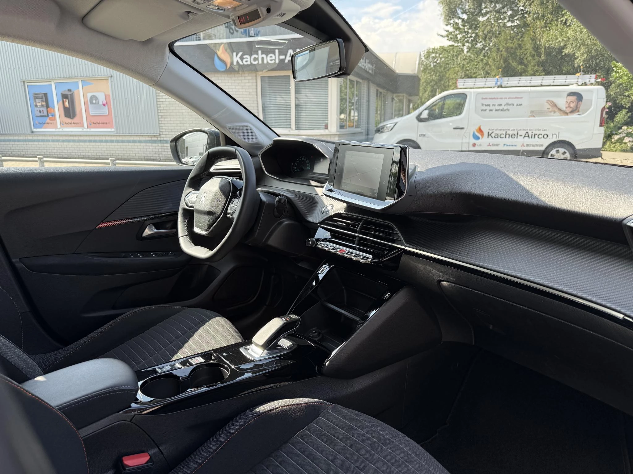 Hoofdafbeelding Peugeot e-208