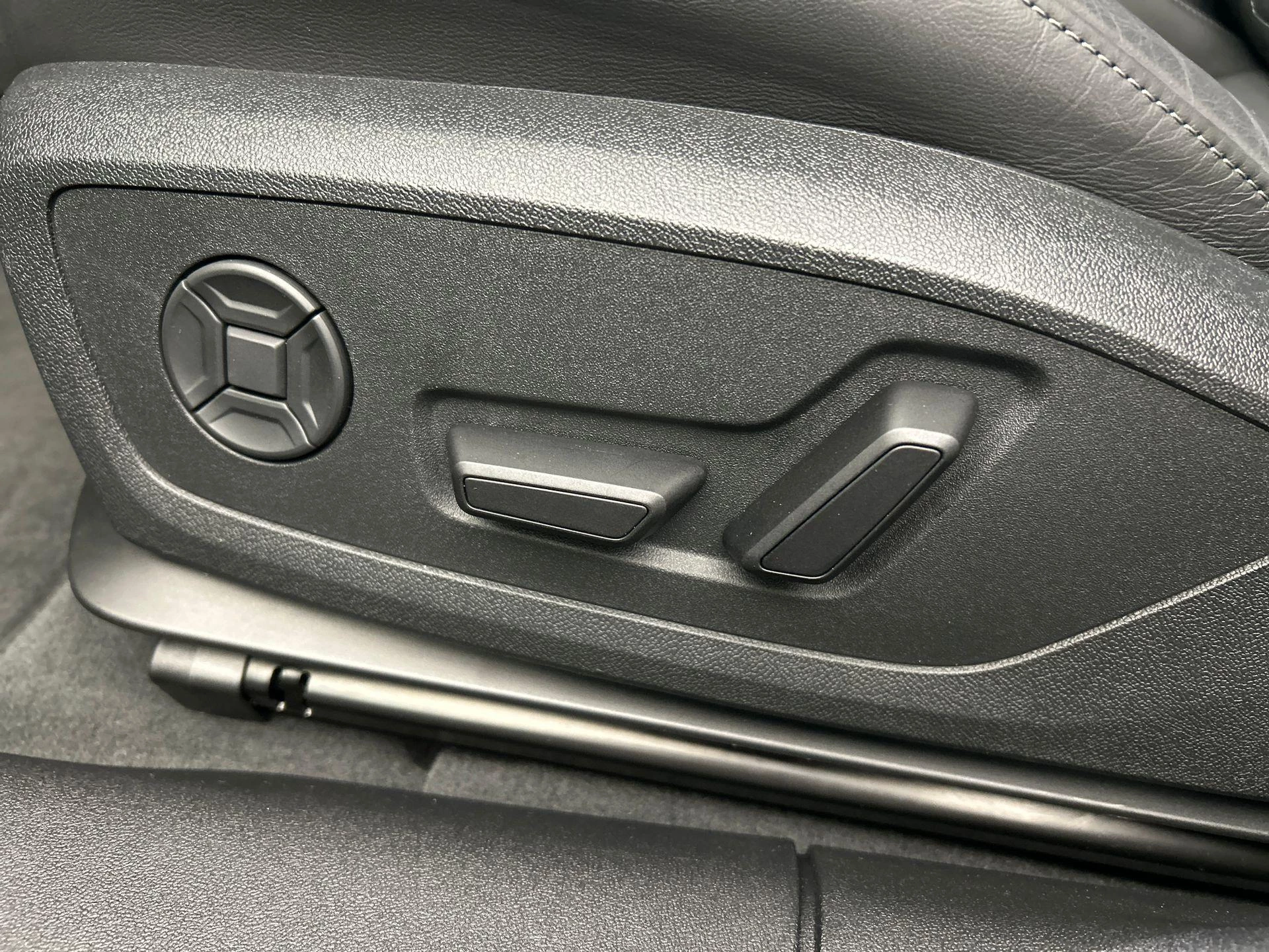 Hoofdafbeelding Audi A6 Avant e-tron