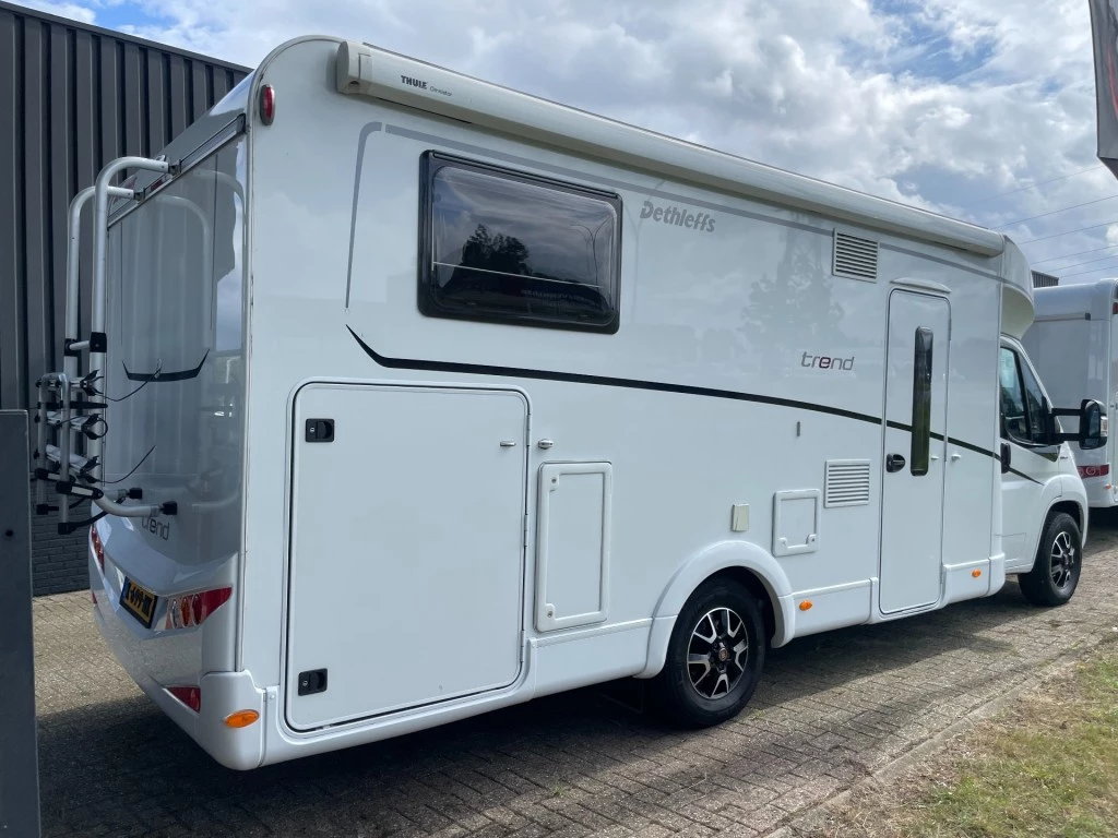 Hoofdafbeelding Dethleffs T7057 Eb 160pk Autom/lengte Bedden/airco