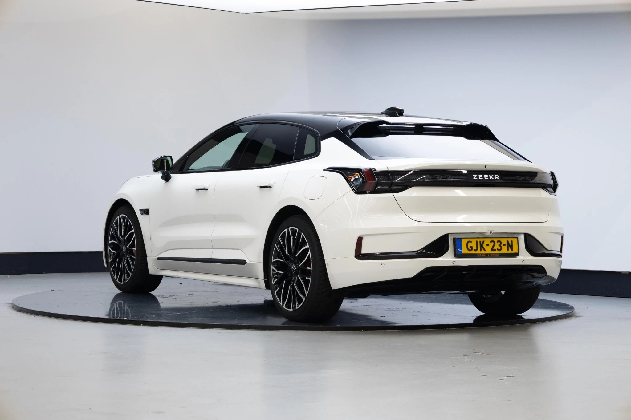 Hoofdafbeelding Zeekr 001