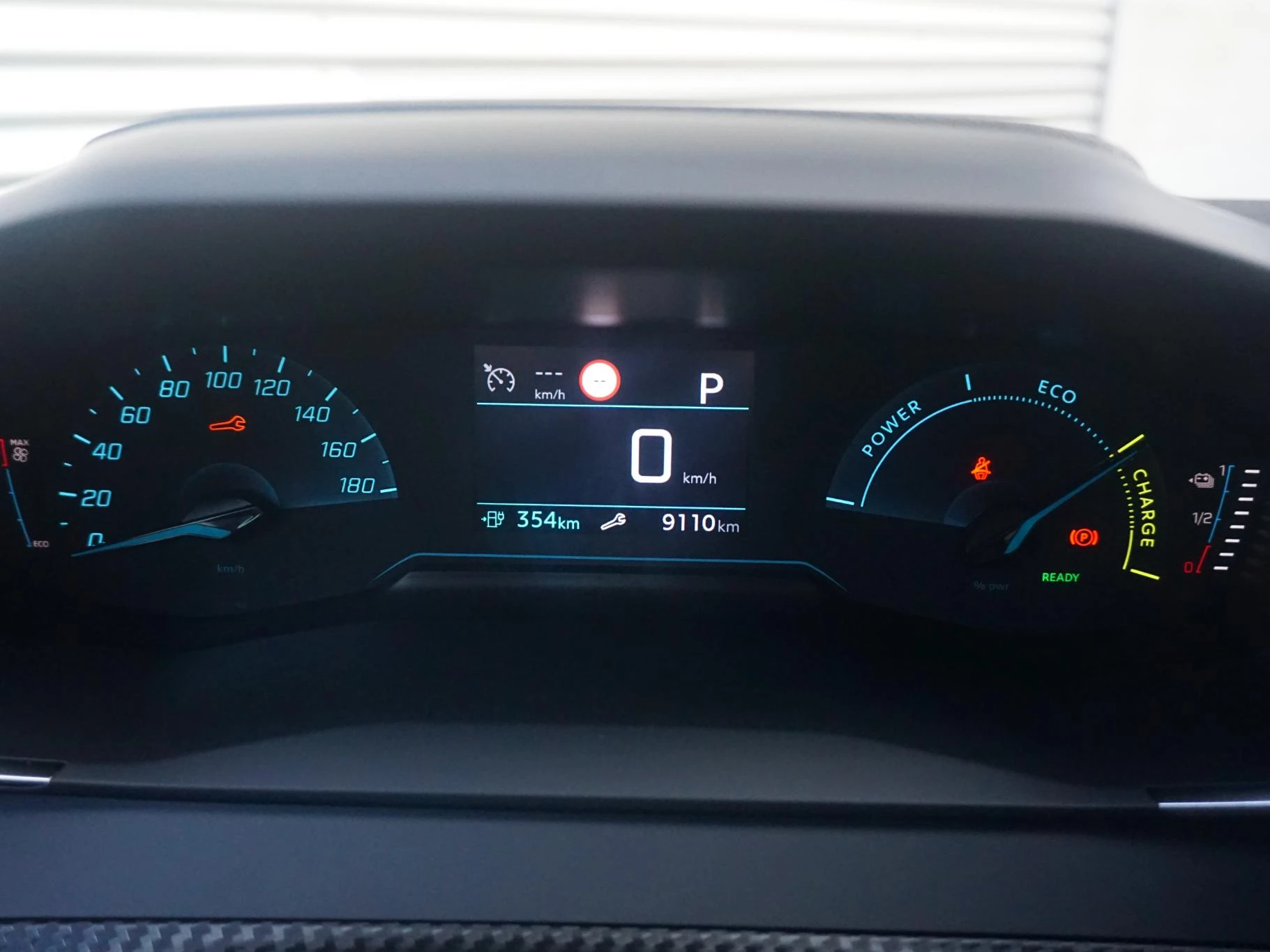 Hoofdafbeelding Peugeot e-208