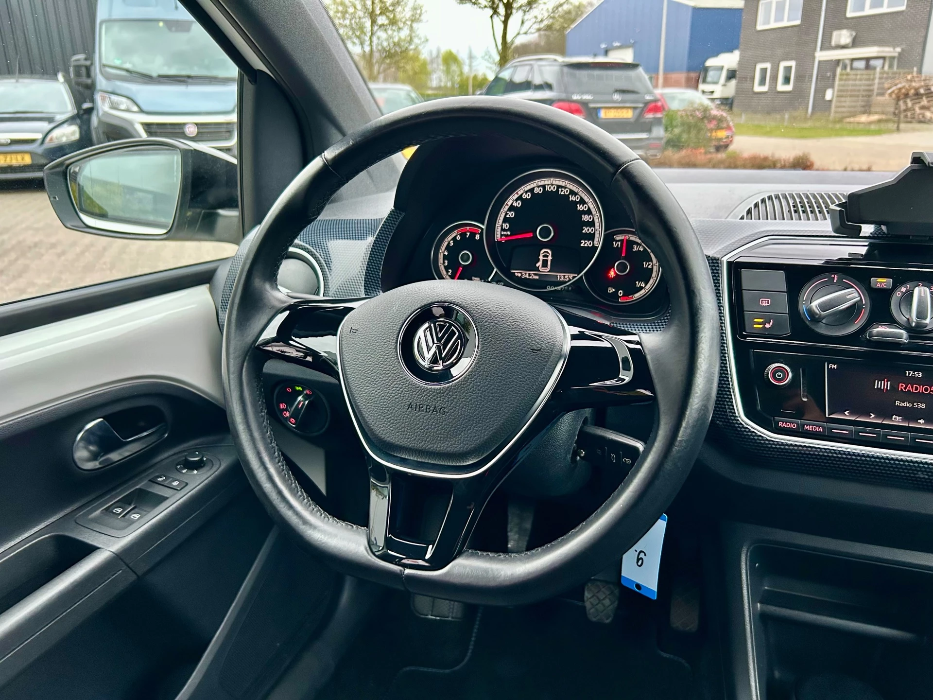 Hoofdafbeelding Volkswagen up!