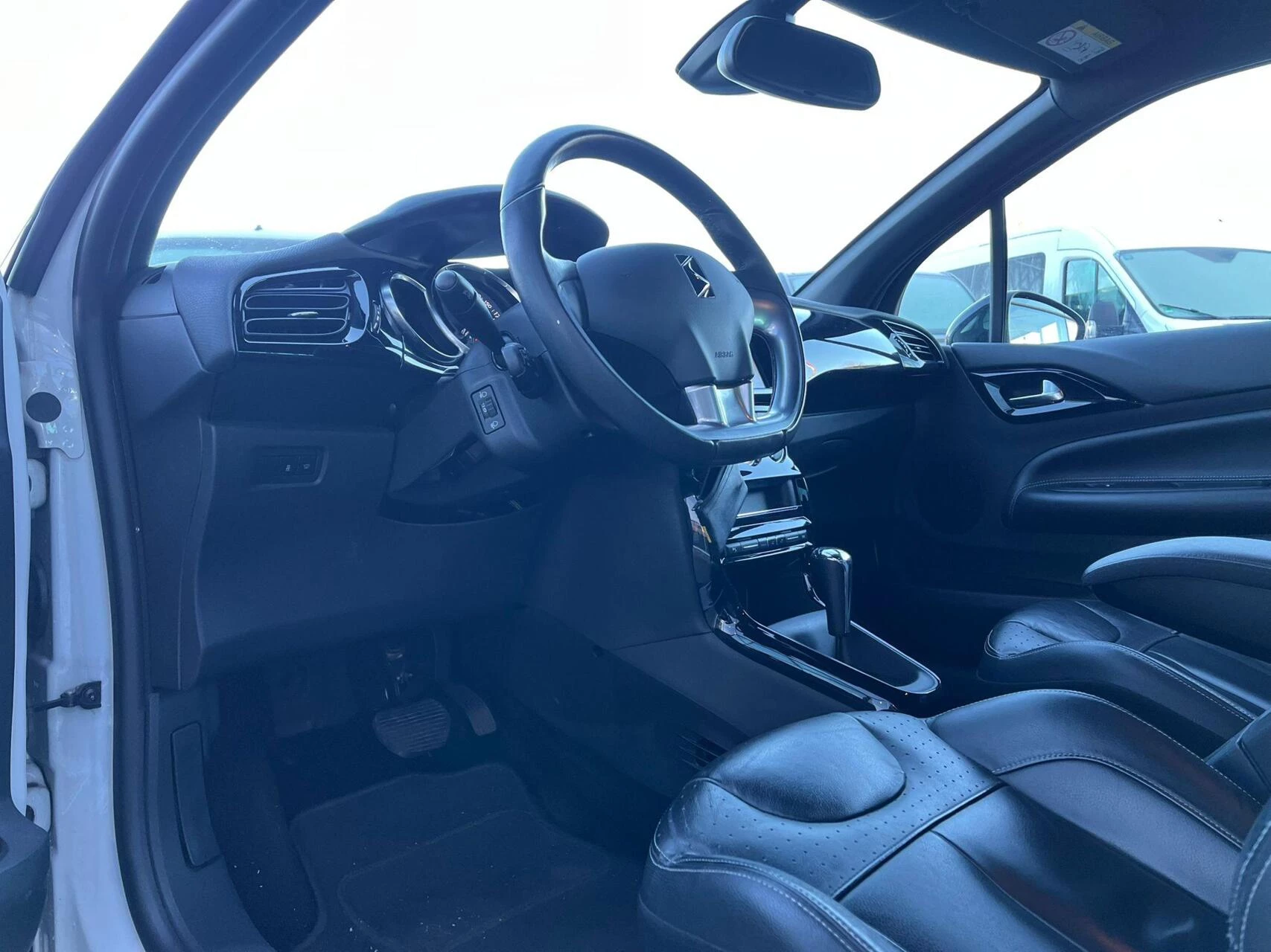 Hoofdafbeelding DS DS 3