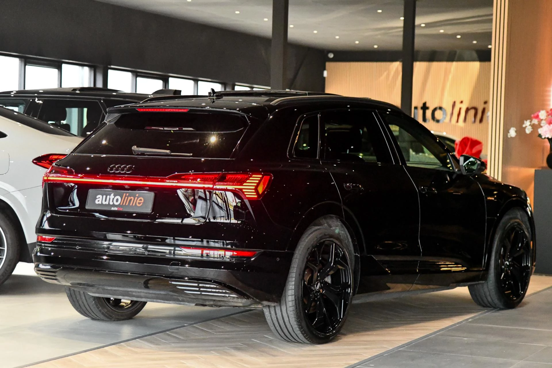 Hoofdafbeelding Audi e-tron