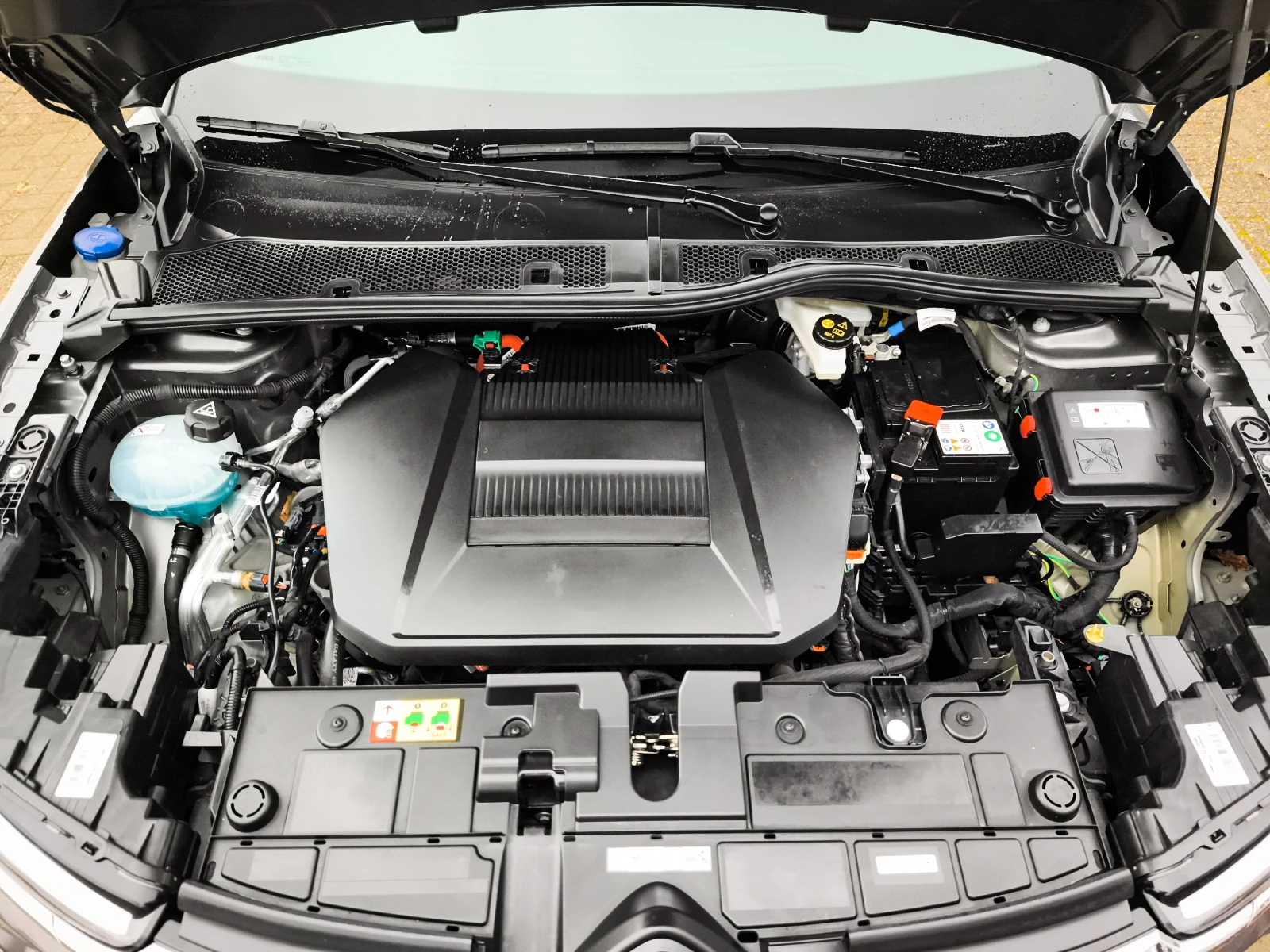 Hoofdafbeelding Citroën ë-C4 X