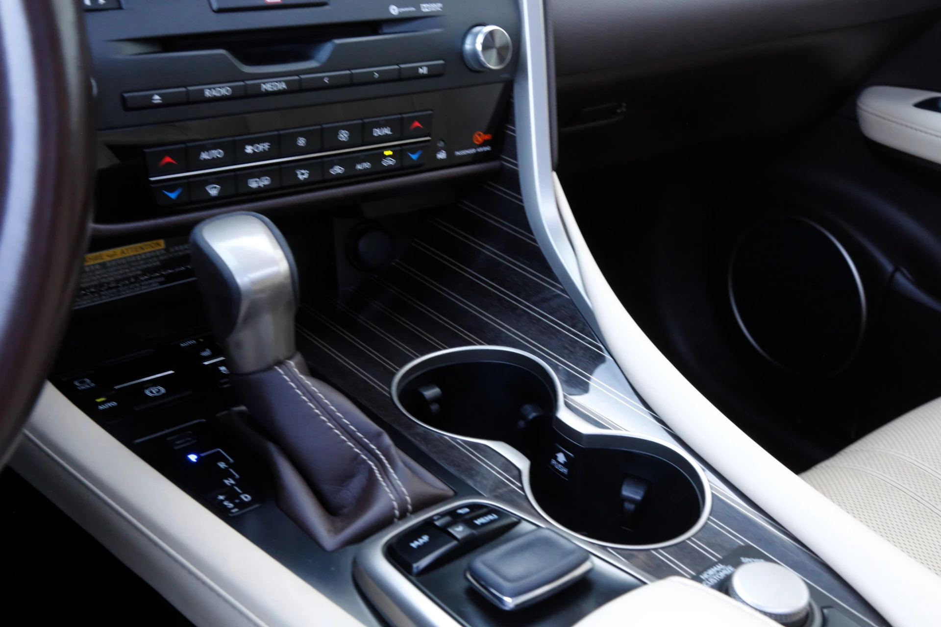 Hoofdafbeelding Lexus RX