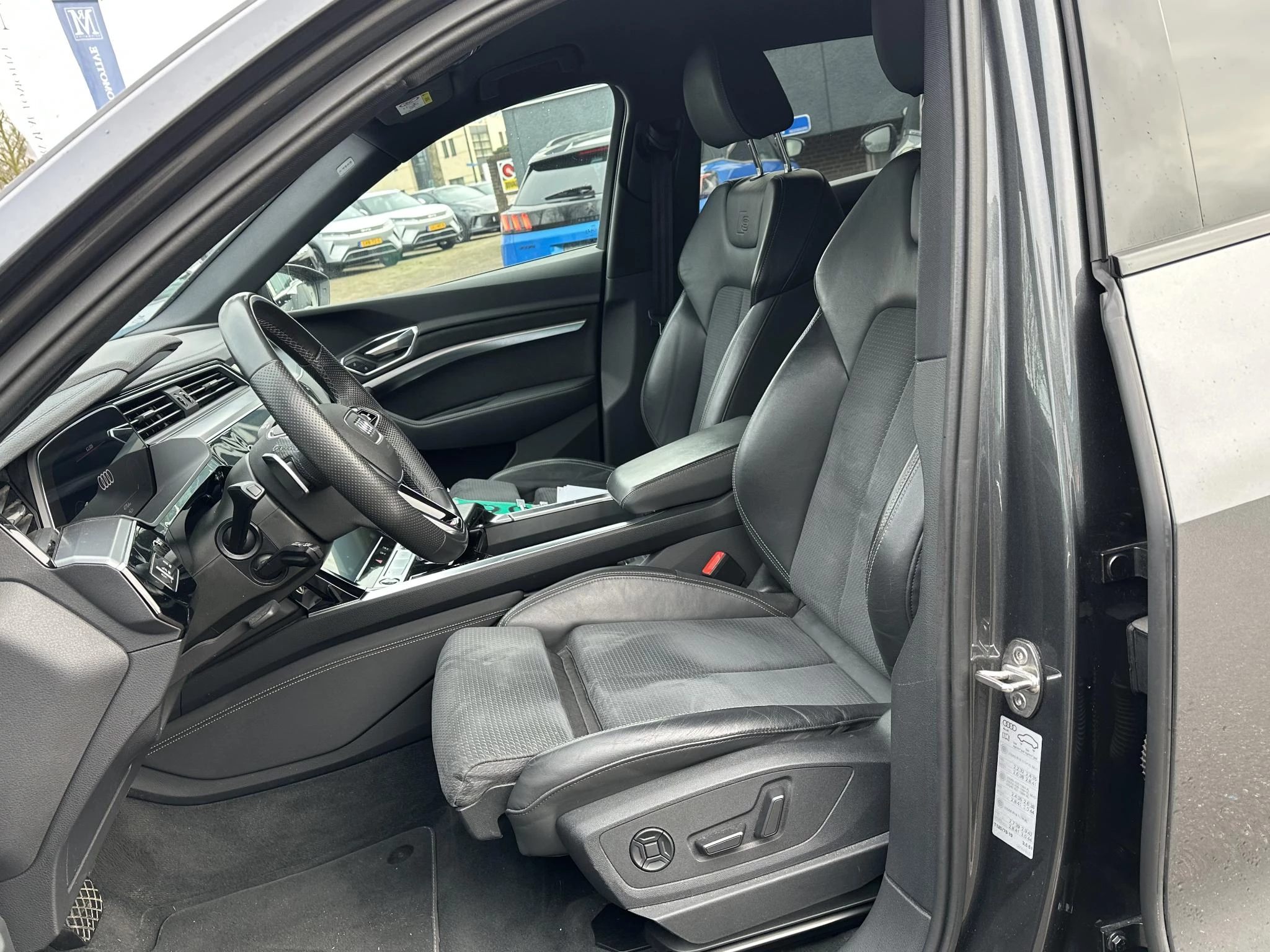 Hoofdafbeelding Audi e-tron