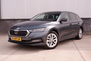 Škoda Octavia Combi 1.5 e-TSI Business Edition Plus | Trekhaak | Head-Up | Carplay | LED | Sfeerverl. | Camera | Memory 