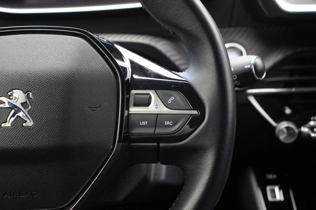 Hoofdafbeelding Peugeot e-208