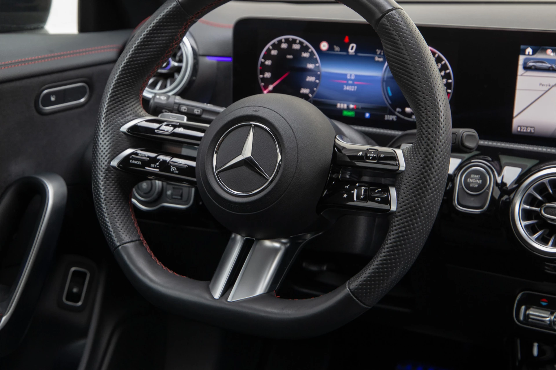 Hoofdafbeelding Mercedes-Benz CLA