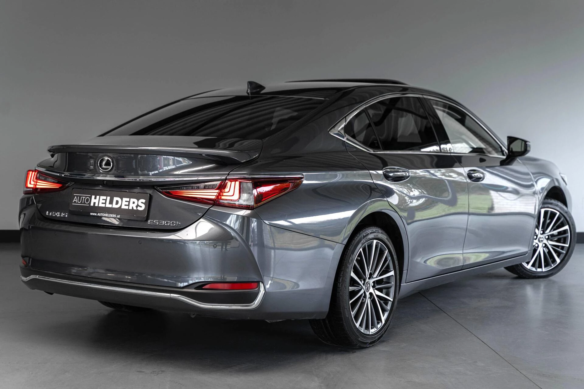 Hoofdafbeelding Lexus ES