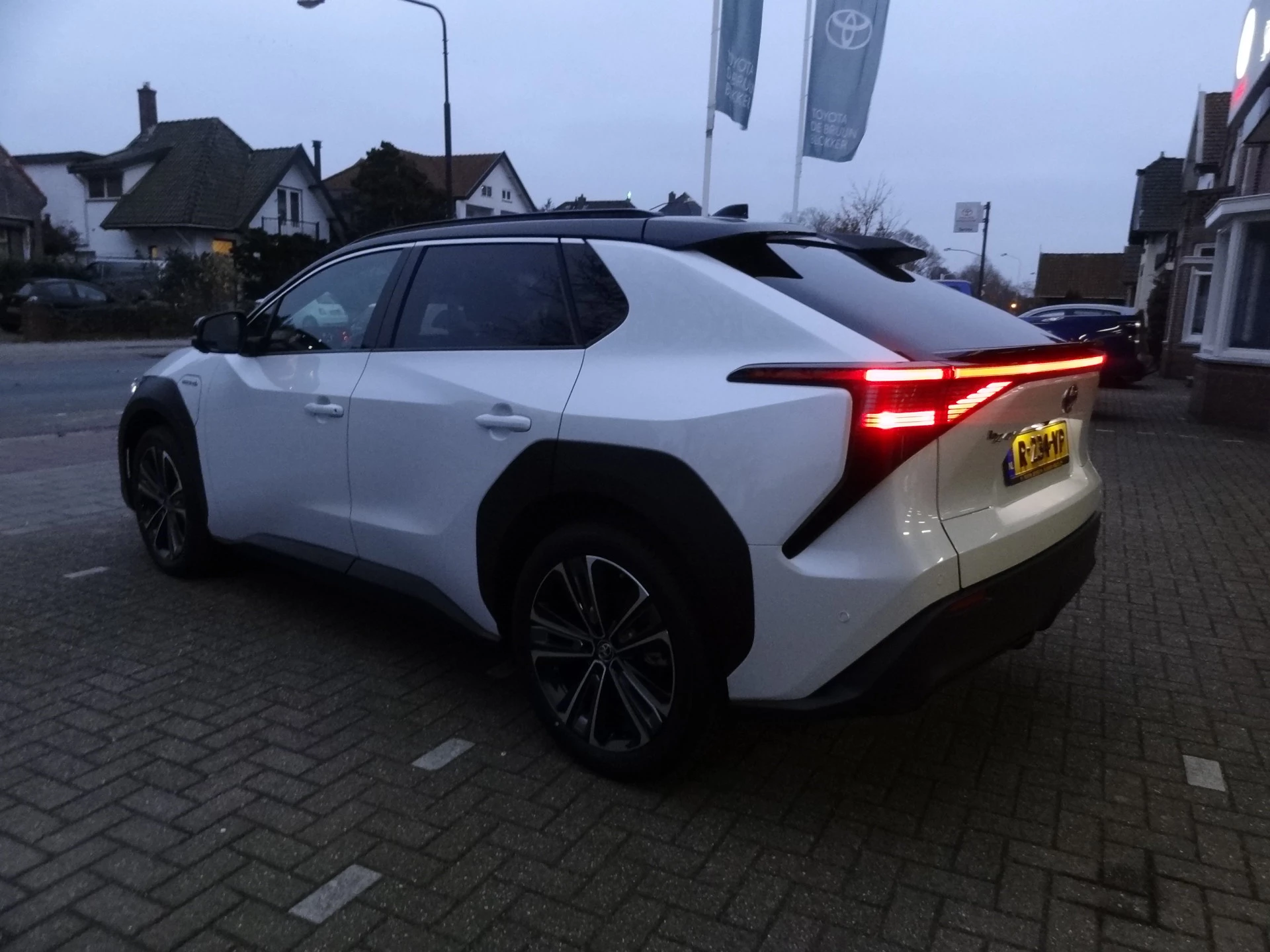 Hoofdafbeelding Toyota bZ4X