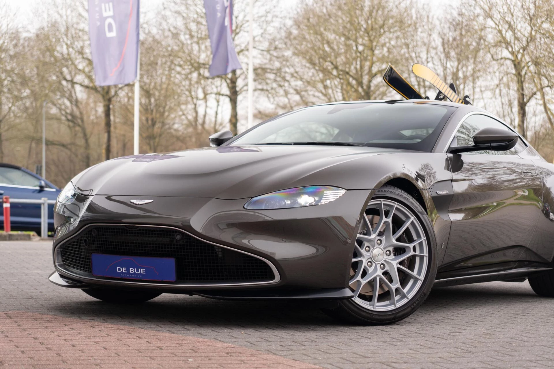 Hoofdafbeelding Aston Martin V8 Vantage