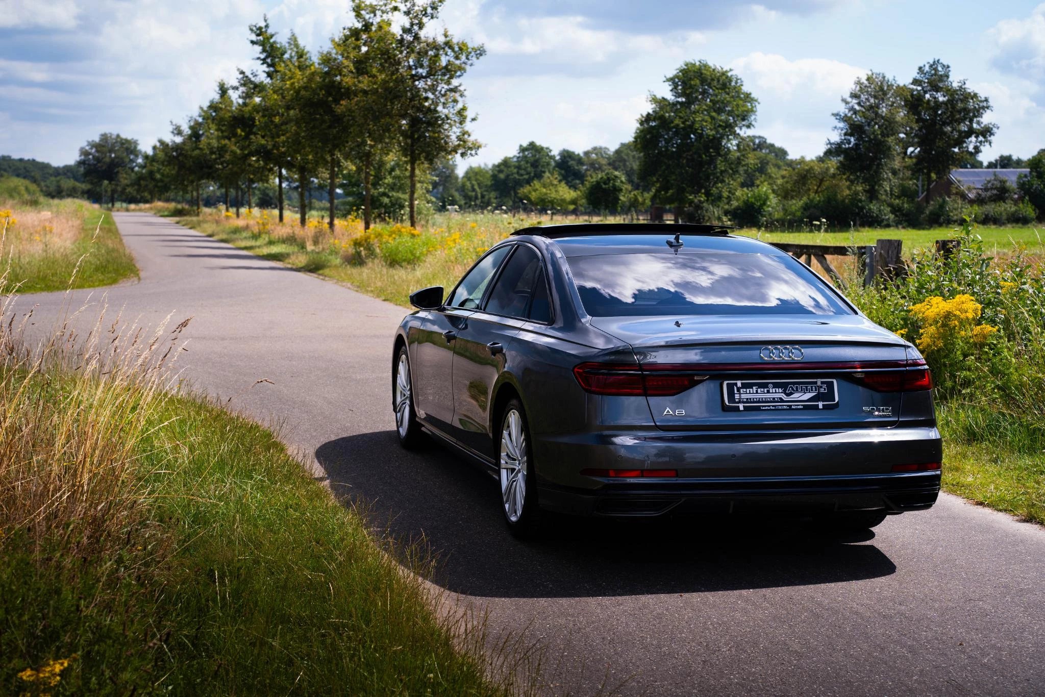 Hoofdafbeelding Audi A8