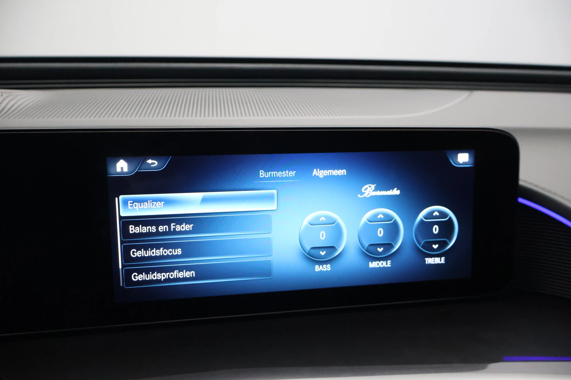 Hoofdafbeelding Mercedes-Benz EQC