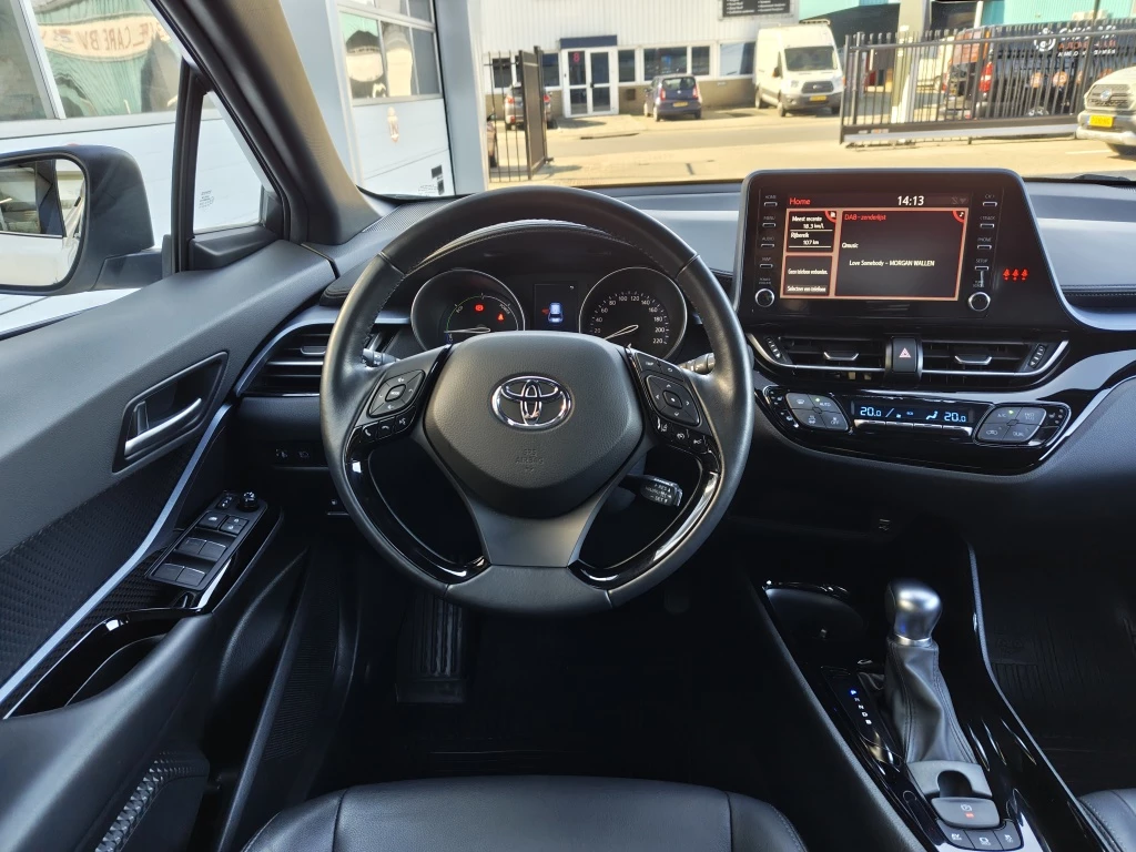 Hoofdafbeelding Toyota C-HR