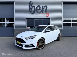 Ford Focus 2.0 ST 250PK UNIEK TOPSTAAT!!!