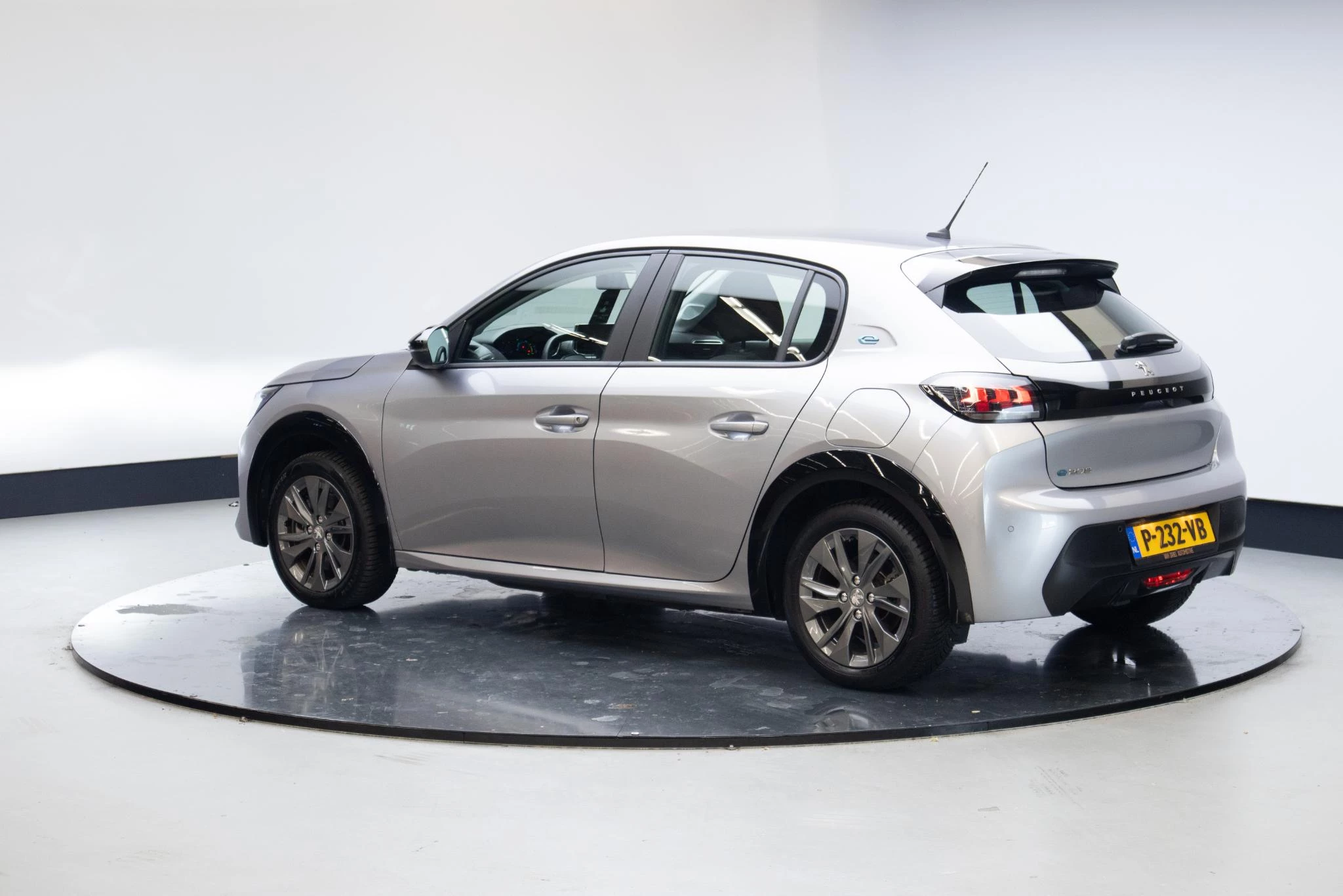 Hoofdafbeelding Peugeot e-208