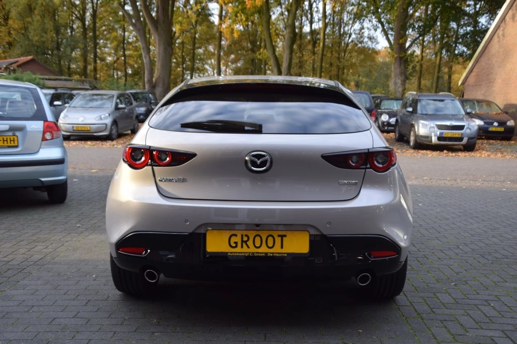 Hoofdafbeelding Mazda 3