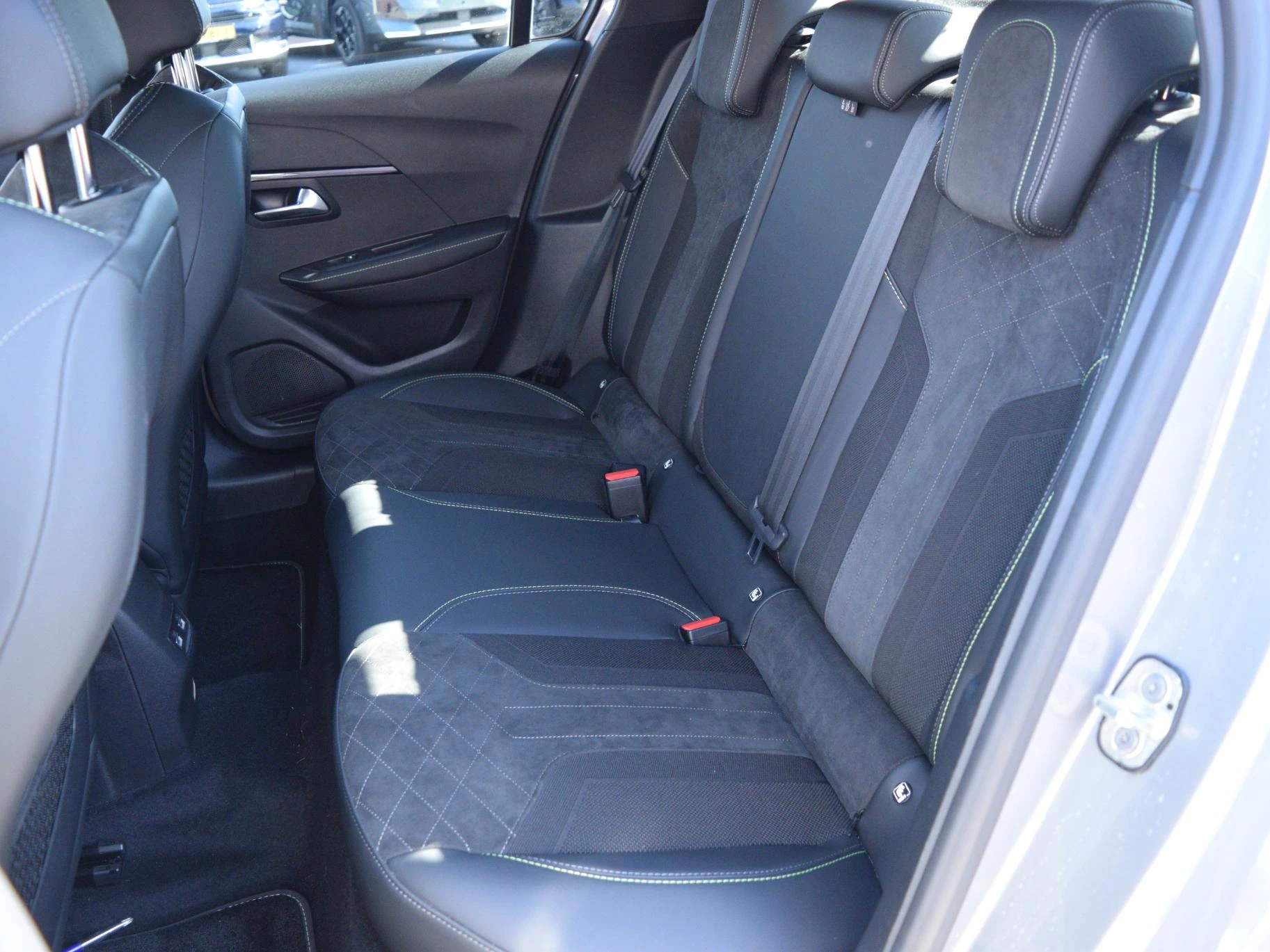 Hoofdafbeelding Peugeot e-208