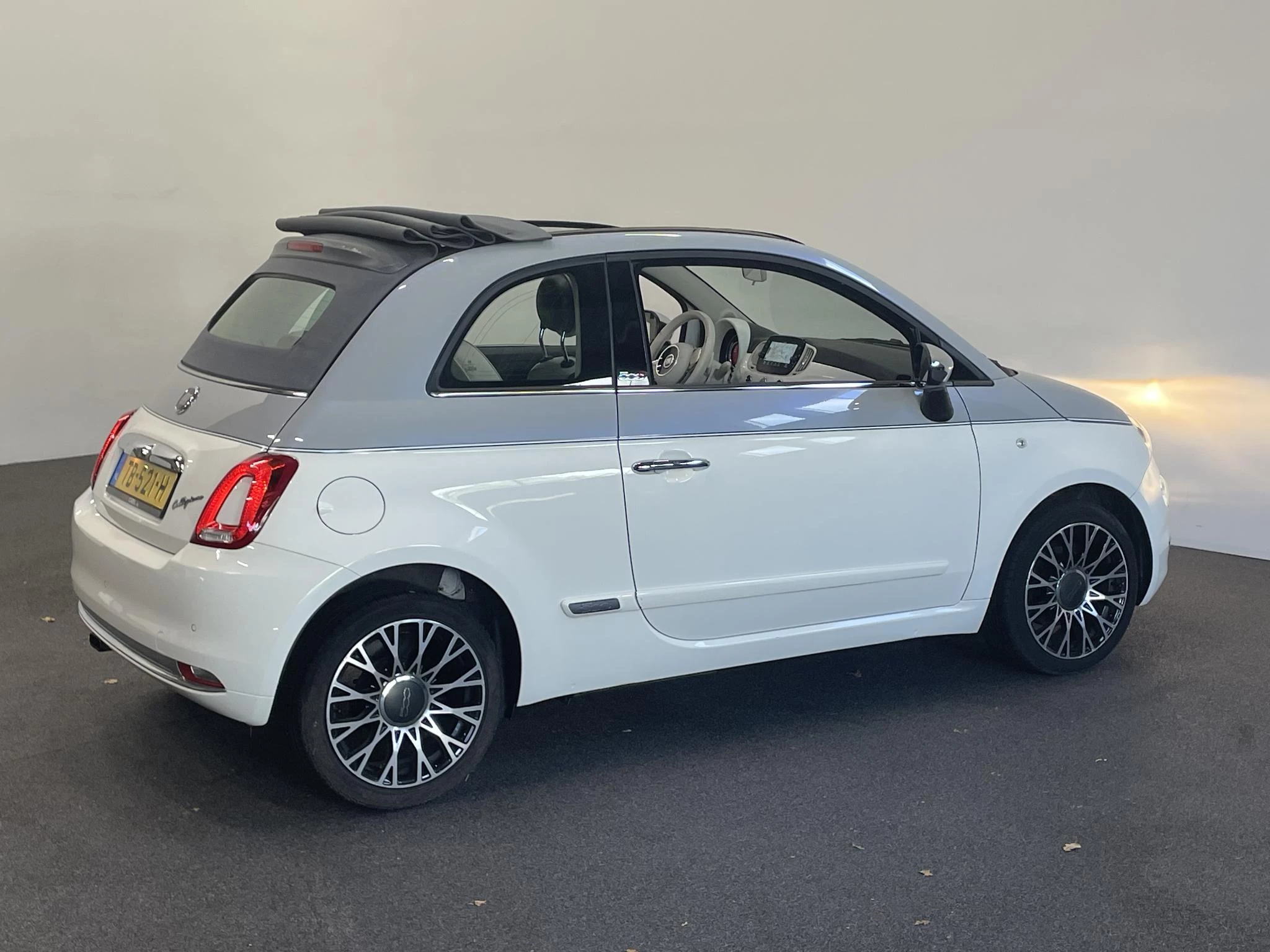 Hoofdafbeelding Fiat 500C