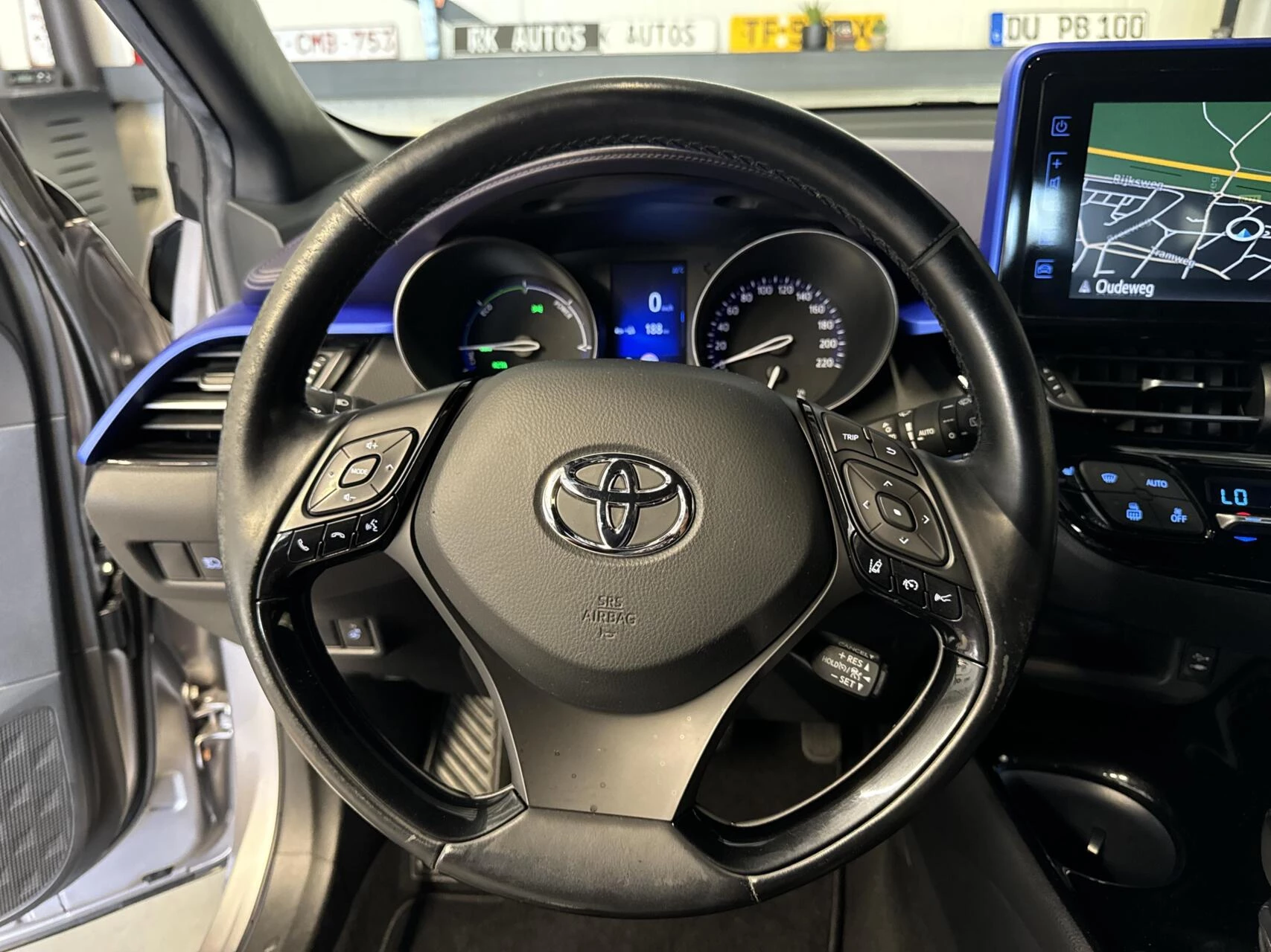 Hoofdafbeelding Toyota C-HR