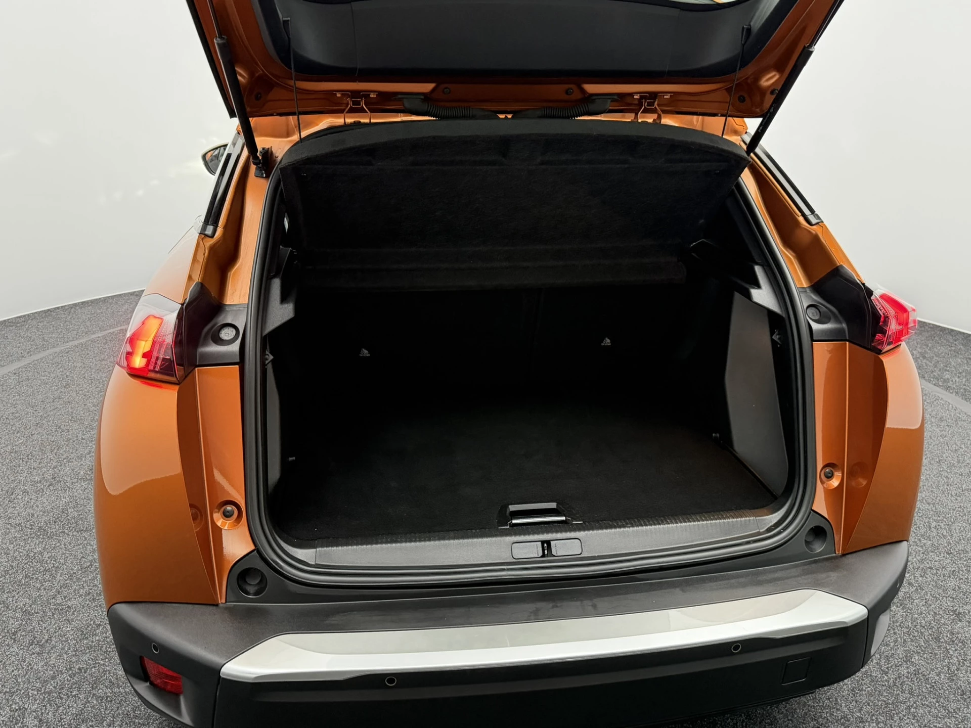 Hoofdafbeelding Peugeot e-2008