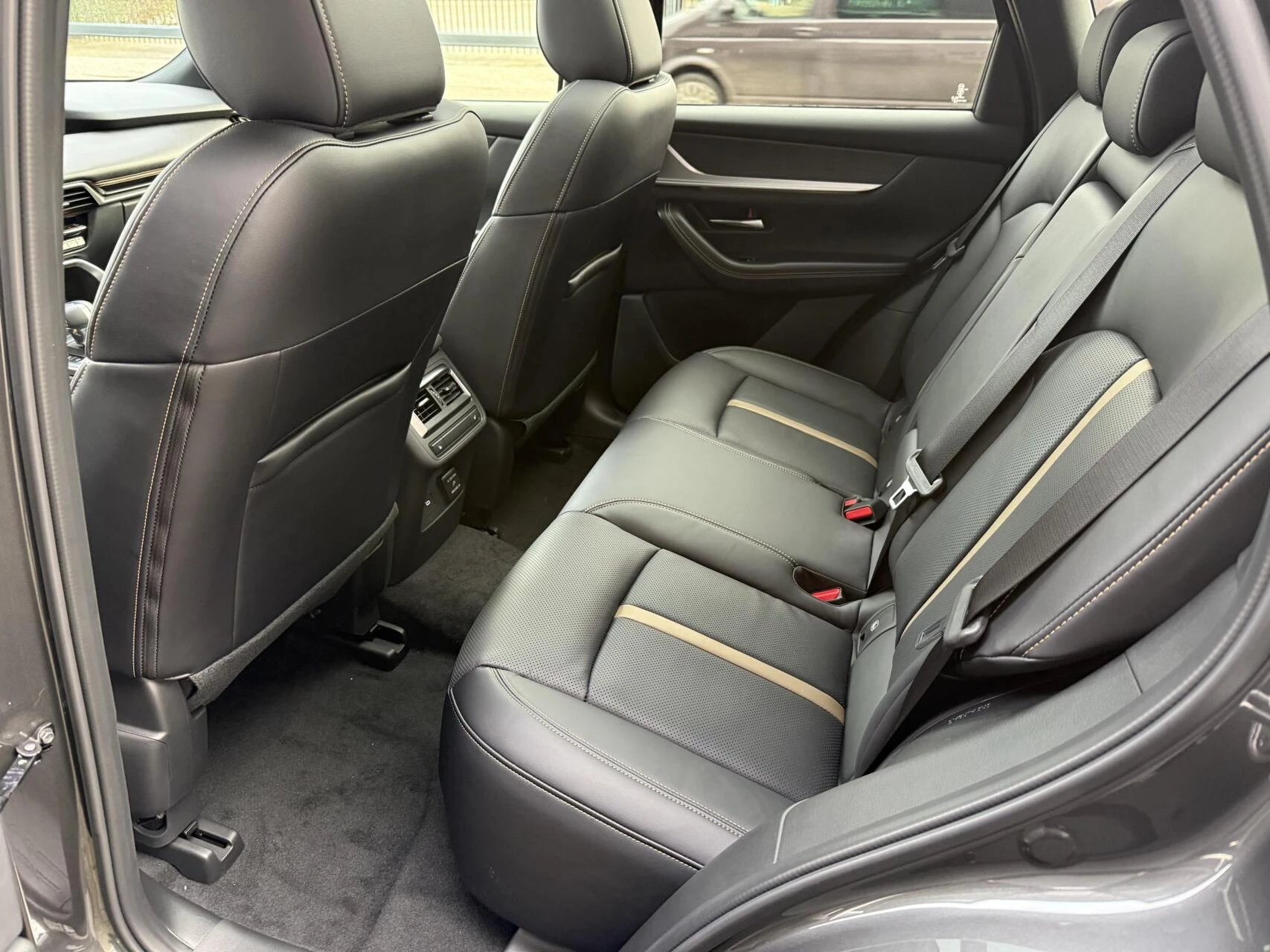 Hoofdafbeelding Mazda CX-60