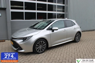 Hoofdafbeelding Toyota Corolla Toyota Corolla 1.8 Hybrid Business Intro | Parkeersensoren voor en achter | Stoelverwarming | NL Auto Boekjes.