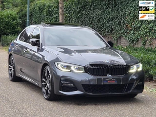 BMW 3-serie G20 330i M Edition Plus ACTIE 12mnd GARANTIE Android CarPlay Pano M Stoel HUD Camera NAP 1e EIG Laser Spoiler M Remmen