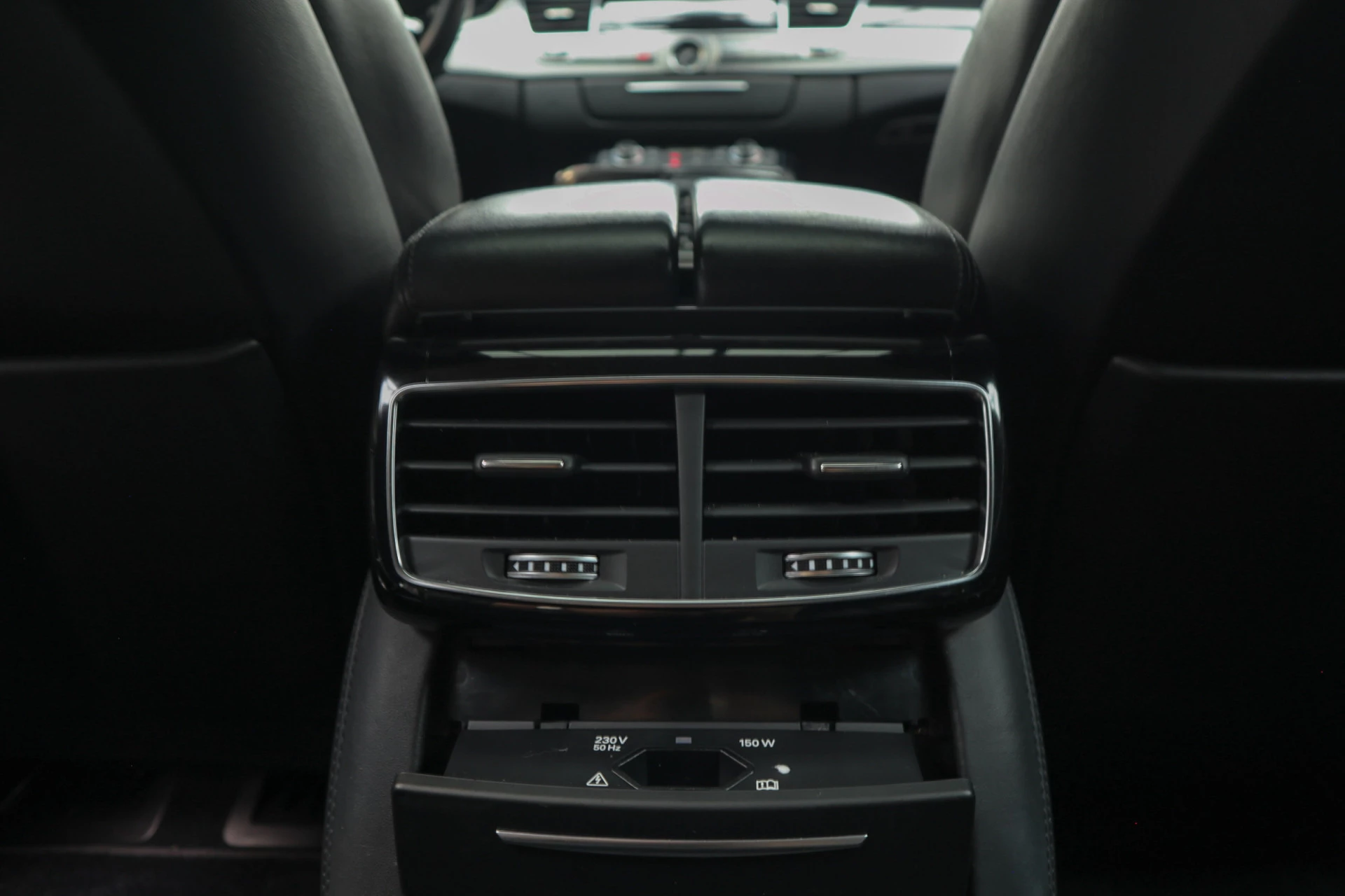 Hoofdafbeelding Audi A8