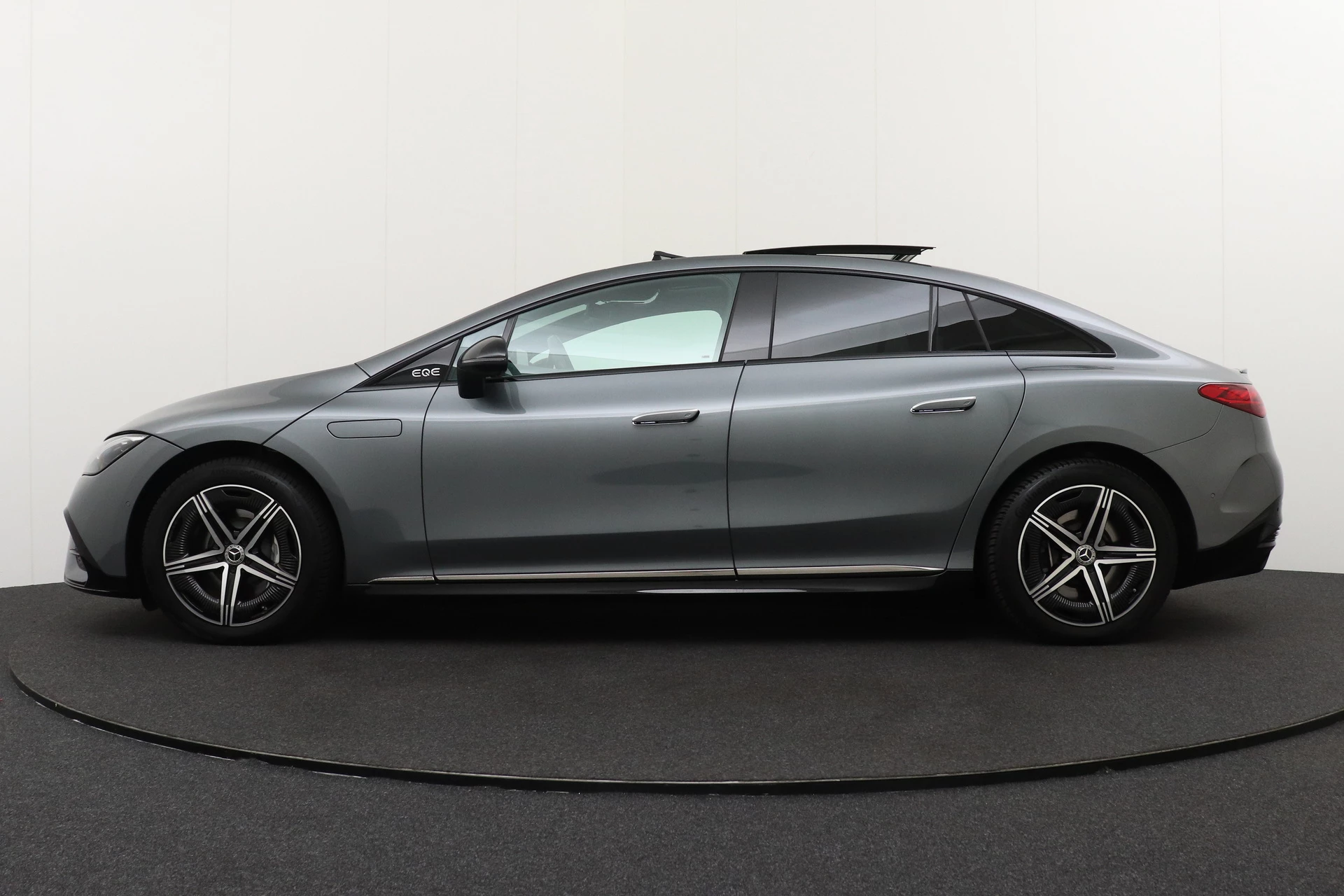 Hoofdafbeelding Mercedes-Benz EQE