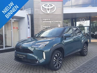 Toyota Yaris Cross 1.5 Hybrid 115 Dynamic NIEUW DIRECT LEVERBAAR DODE-HOEK STUUR/STOELVERWARMING KEYLESS PARK-SENSOREN GETINT GLAS
