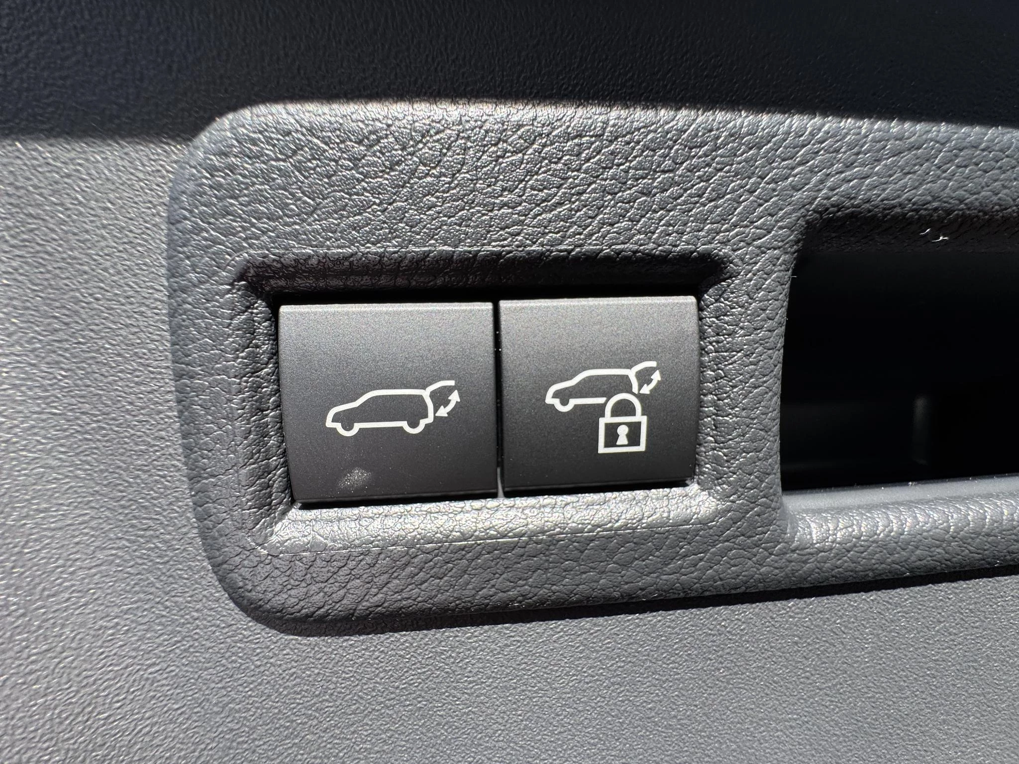 Hoofdafbeelding Toyota C-HR+