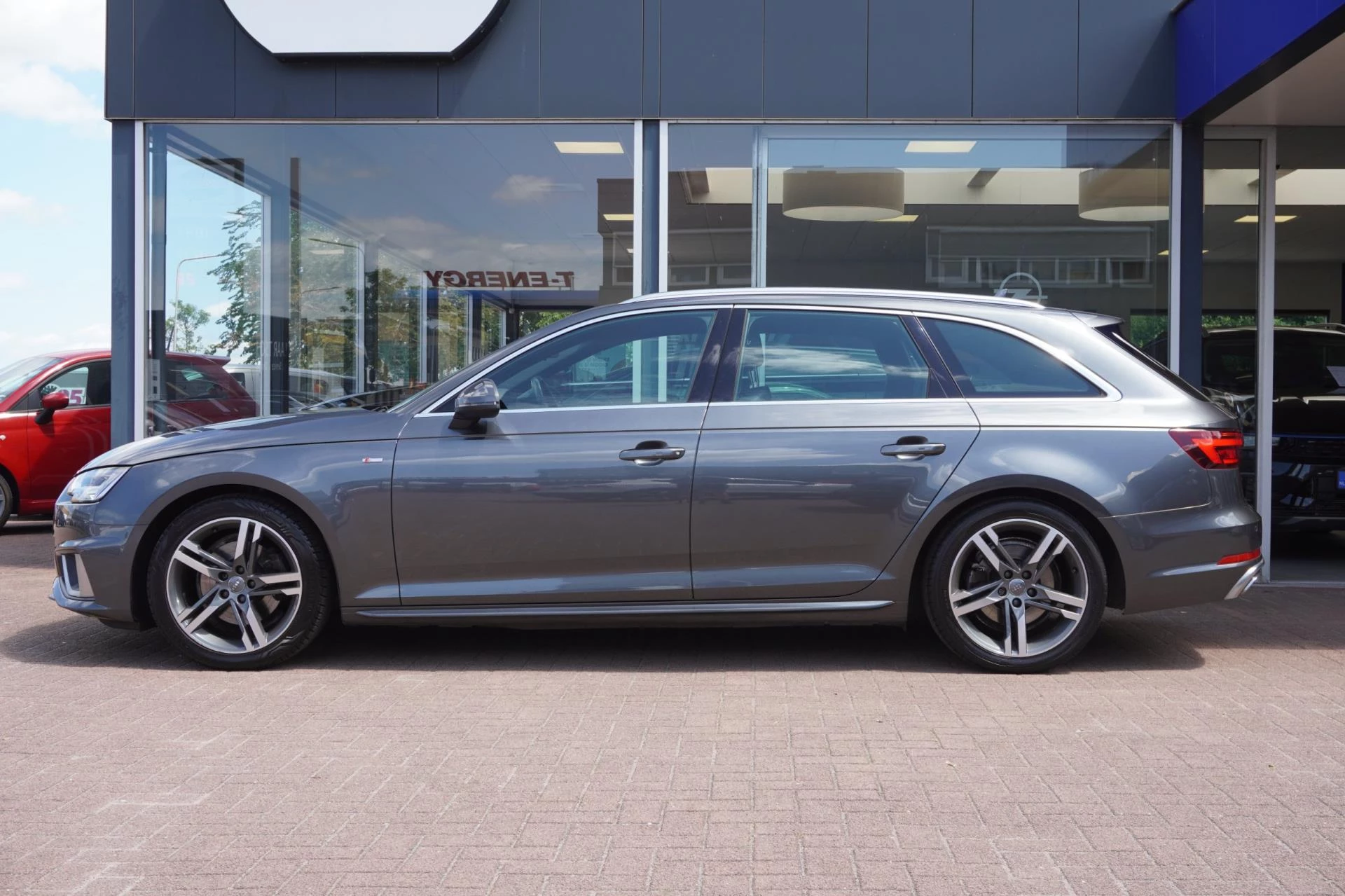 Hoofdafbeelding Audi A4