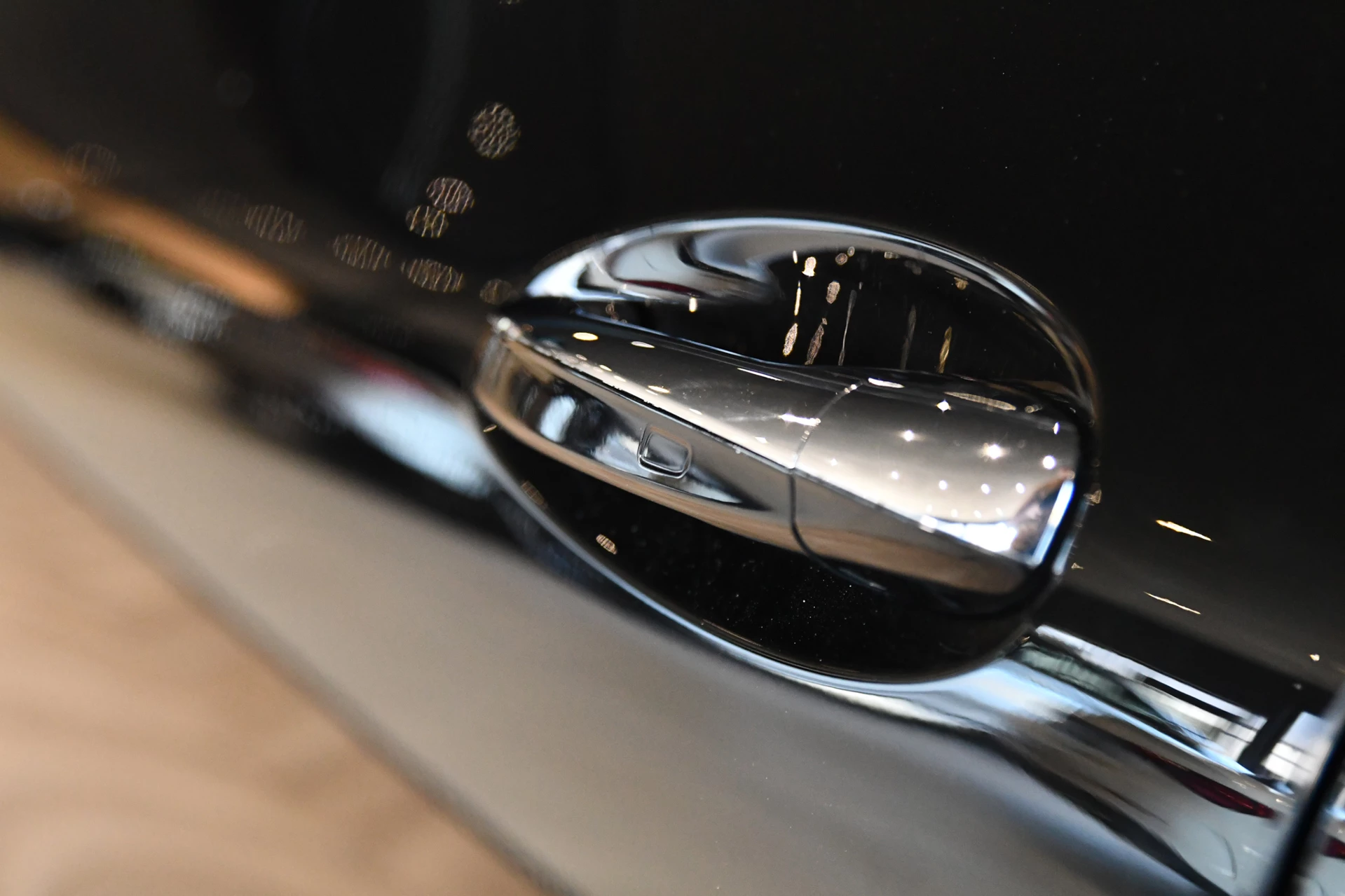Hoofdafbeelding Mercedes-Benz EQC