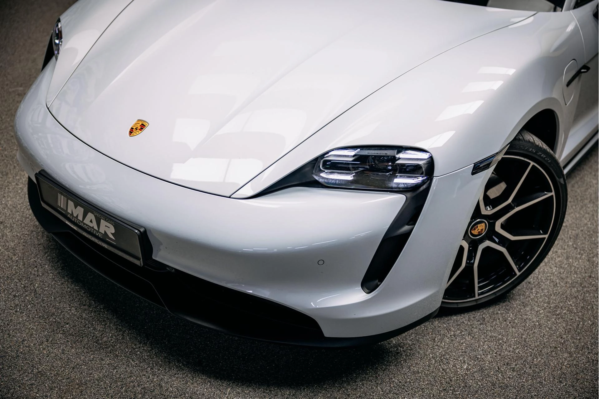 Hoofdafbeelding Porsche Taycan