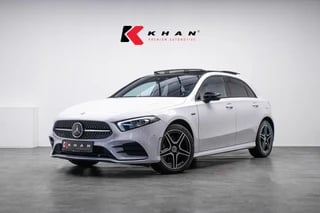 Hoofdafbeelding Mercedes-Benz A-Klasse Mercedes-Benz A-klasse 250 e AMG Line | Pano| ACC| Dodehoek