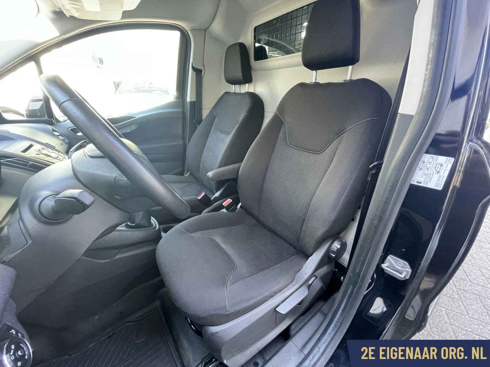 Hoofdafbeelding Ford Transit Courier