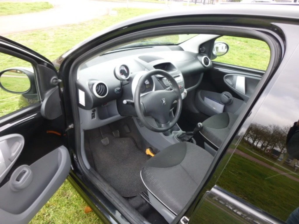 Hoofdafbeelding Peugeot 107