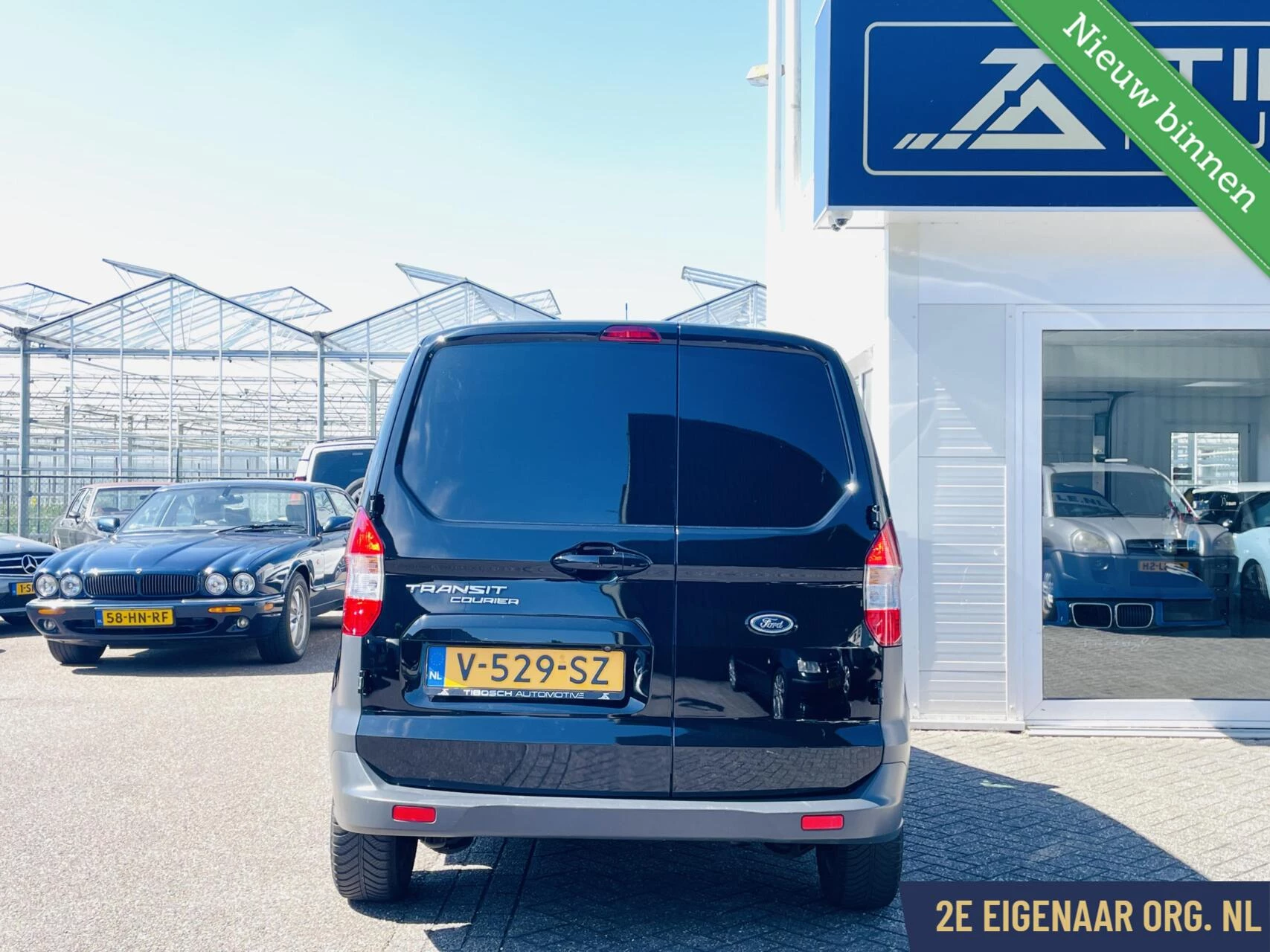 Hoofdafbeelding Ford Transit Courier